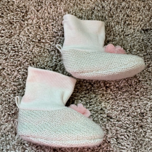 Baby Girl Knit Booties sock Slippers -Pink and white sparkle size Newborn - Picture 4 of 6